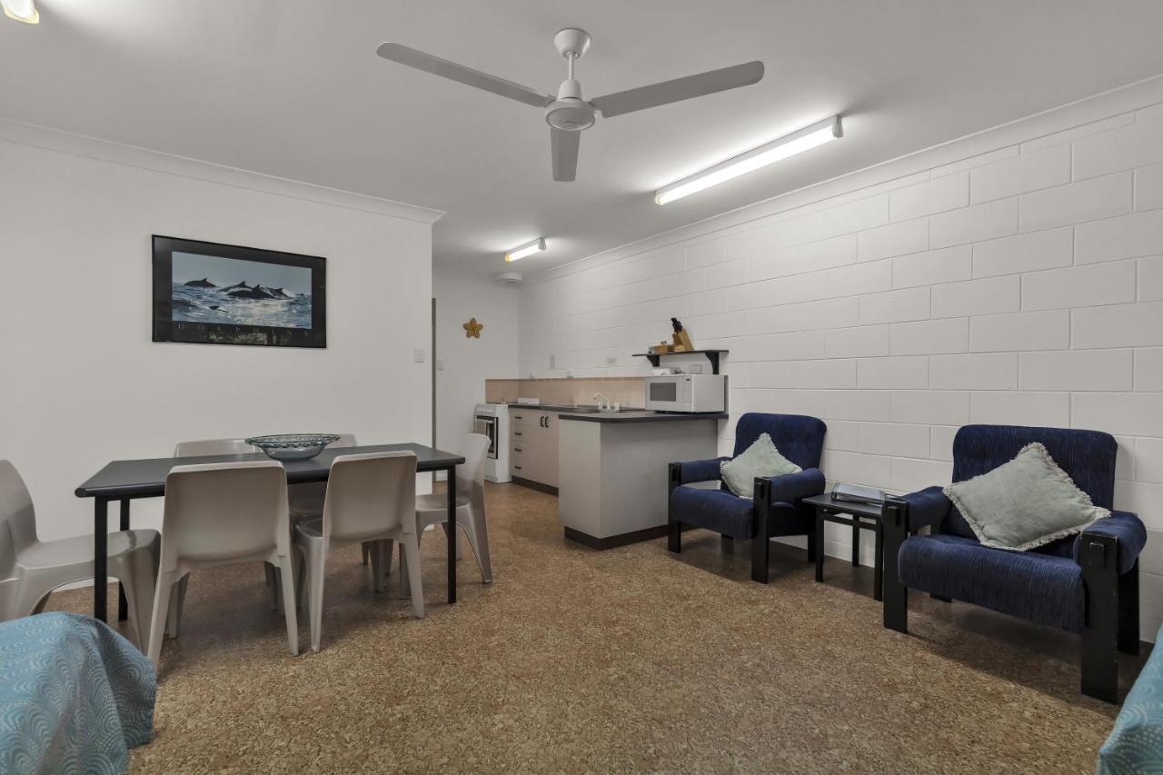 Balgal Beach Units Rollingstone Exterior photo